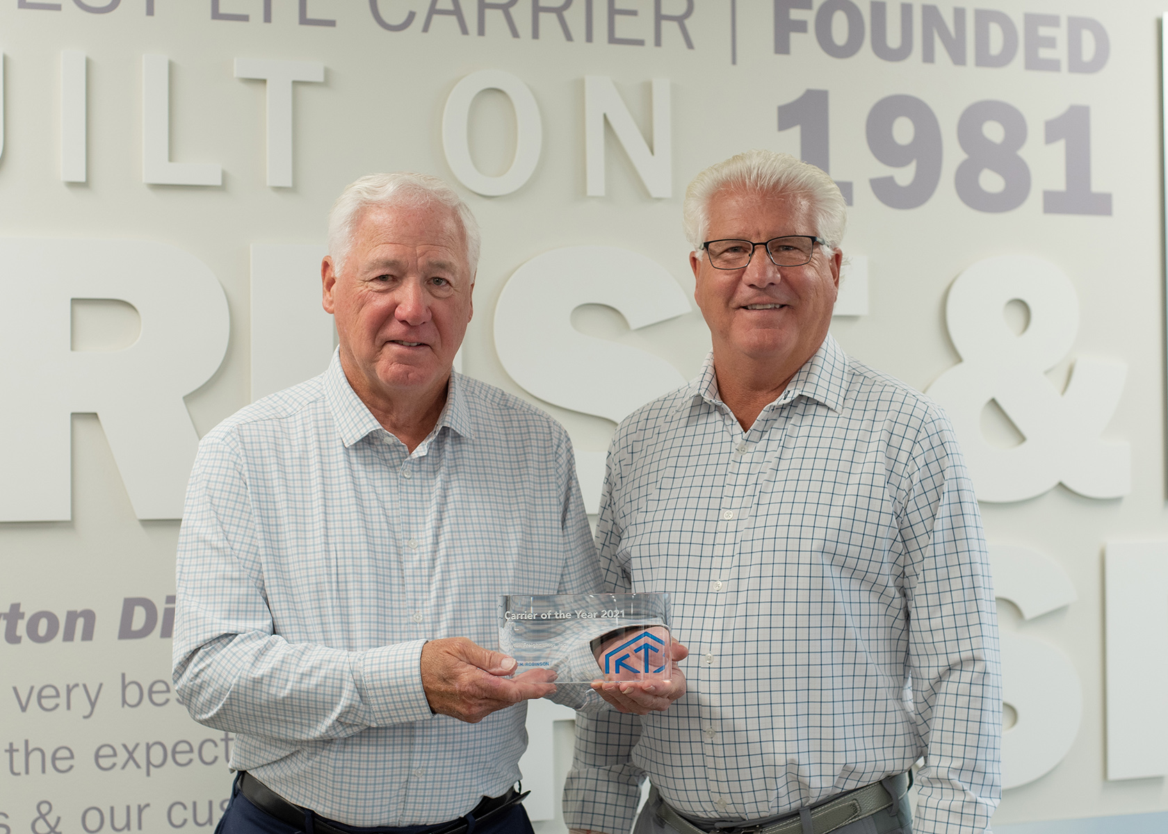 Dayton Freight – DFL Receives a 2021 Carrier of the Year by C.H. Robinson